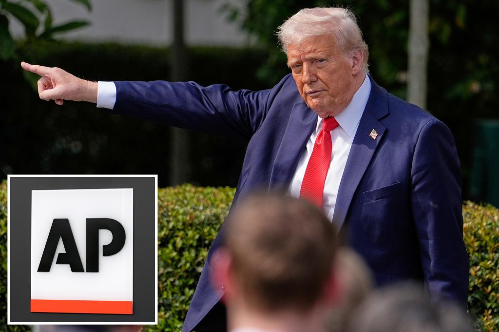 AP claims it was again 'blocked' by Trump's Oval Office between court order to reset entry
